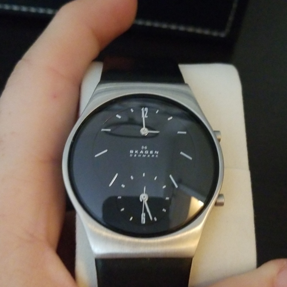 Mens watch - Picture 3 of 3